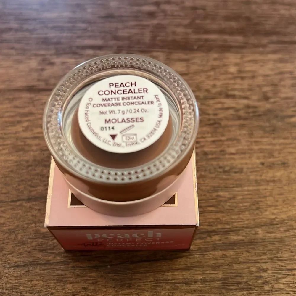 Too Faced Peach Concealer - Picture 5 of 5